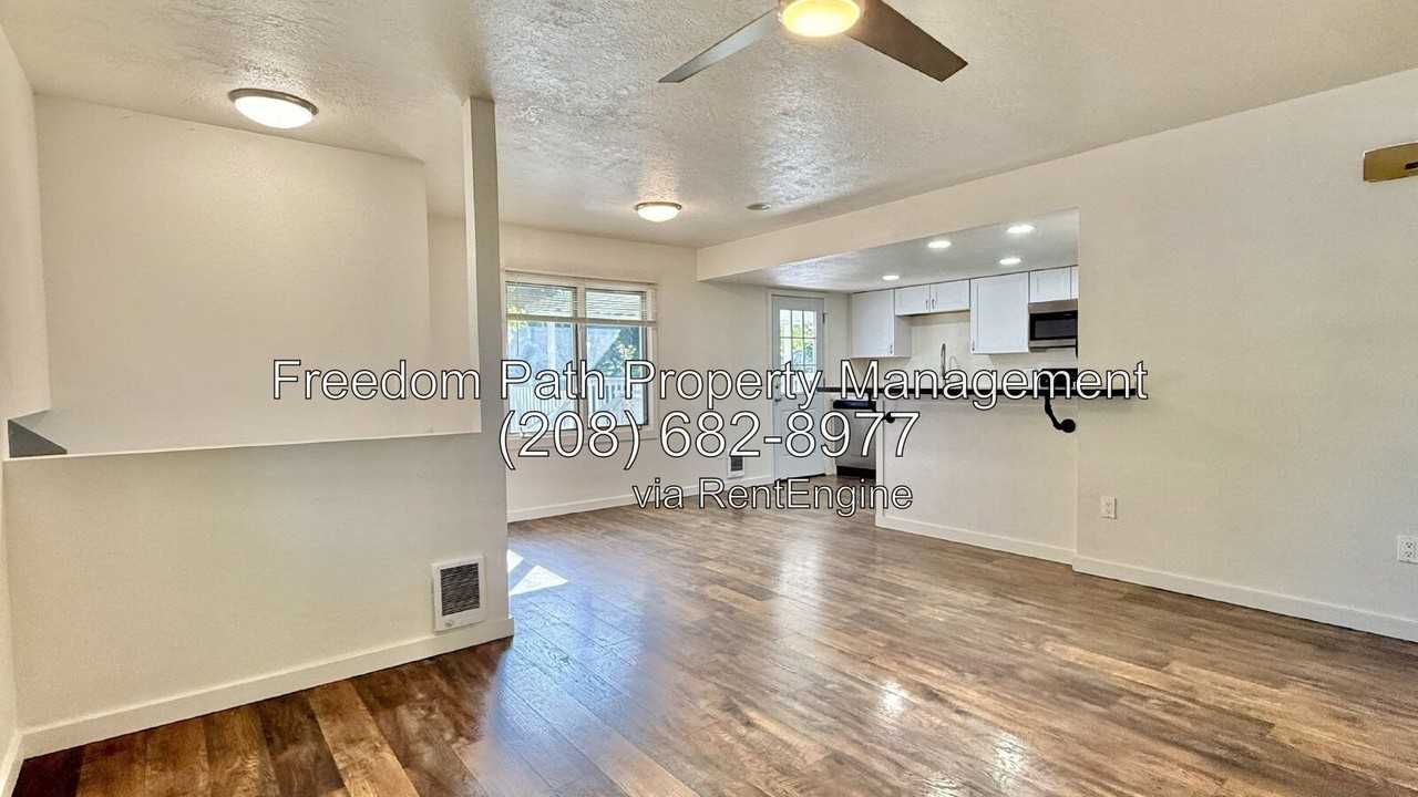 1221 N 11th St - Photo 6 of 20