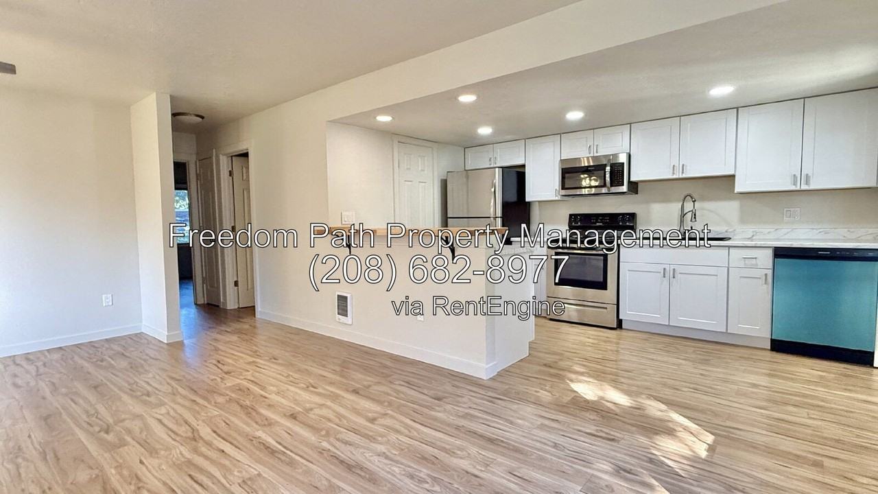 1223 N 11th St - Photo 4 of 20