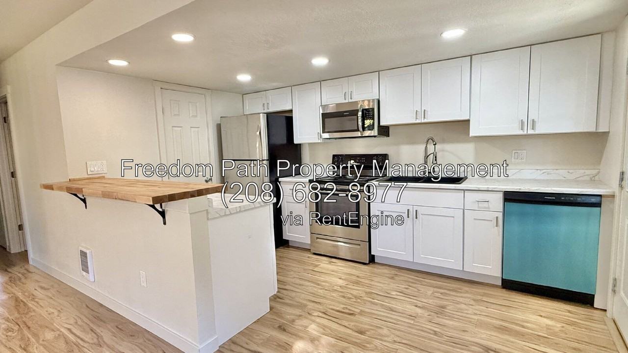 1223 N 11th St - Photo 6 of 20
