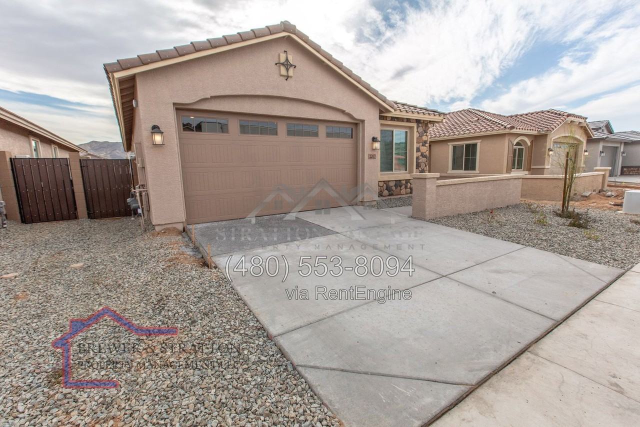 2207 W Park St - Photo 3 of 45