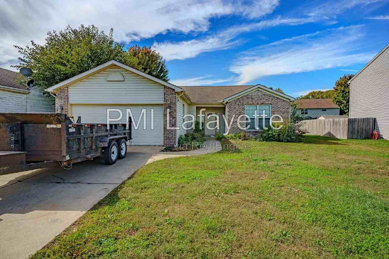 3200 Morallion Dr - Photo 4 of 30