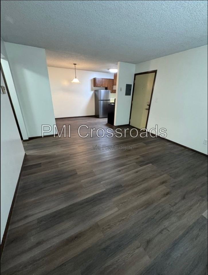 1560 20th St #1 - Photo 2 of 12