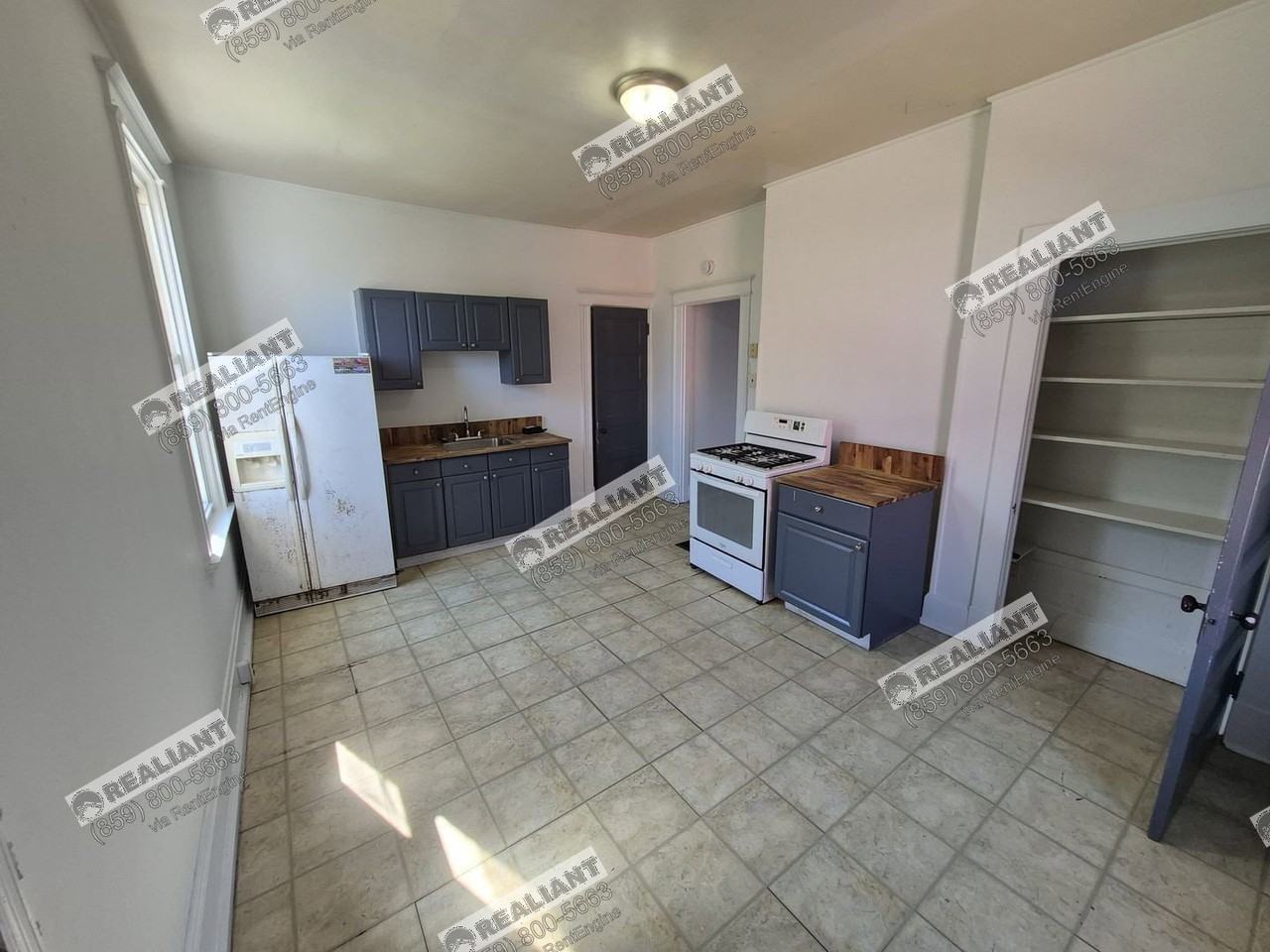 211 W 21st St #1A - Photo 6 of 11