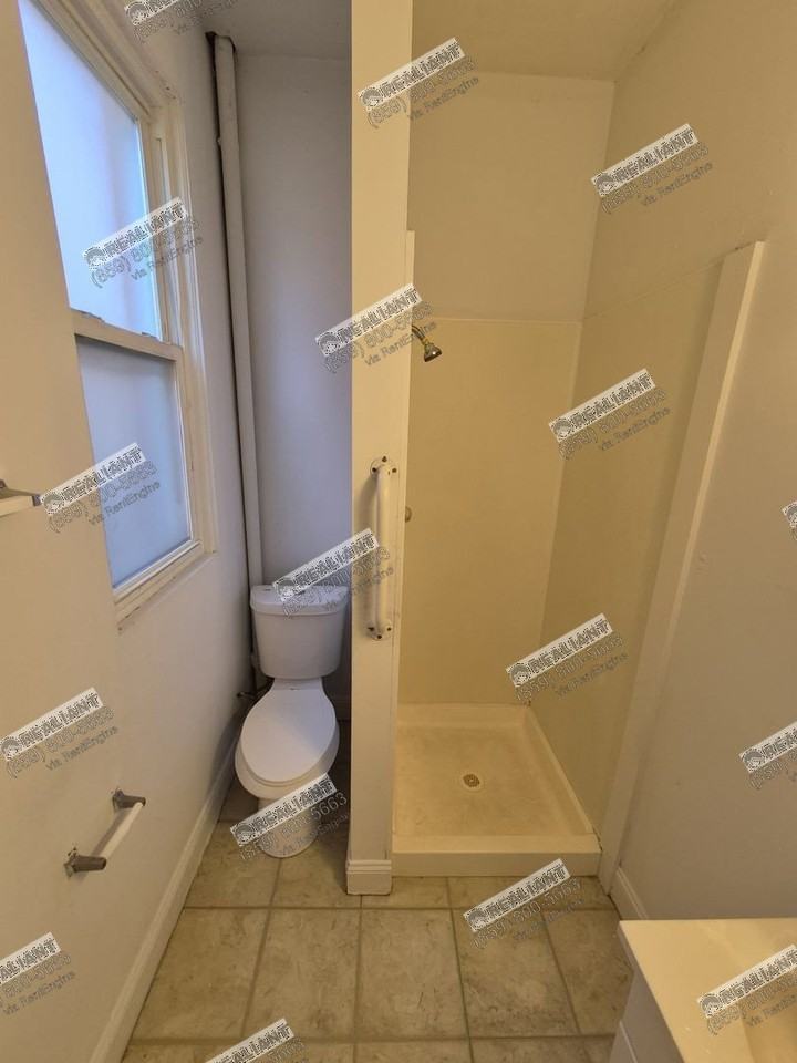211 W 21st St #1A - Photo 7 of 11