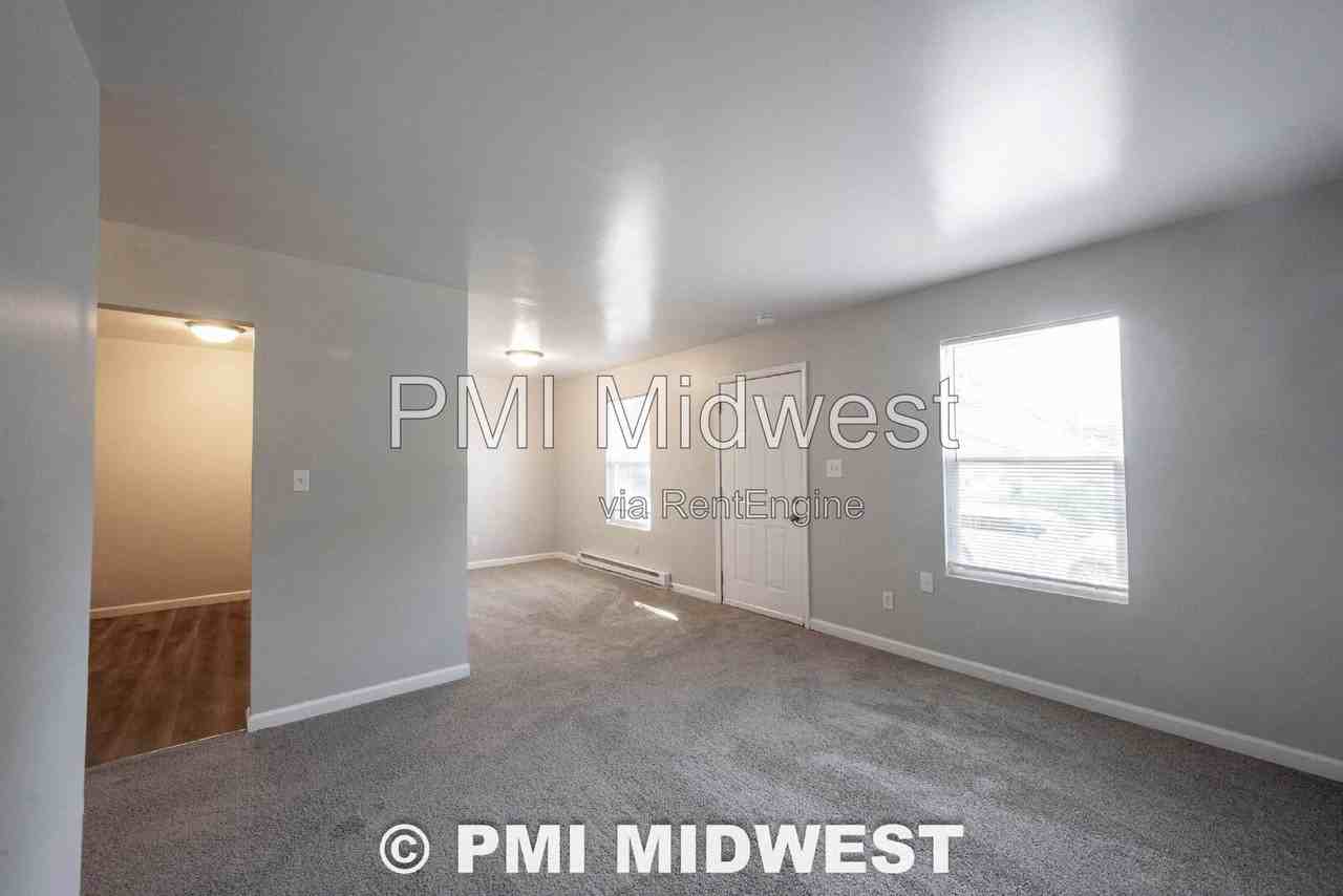 1122 Congress Ave - Photo 2 of 19