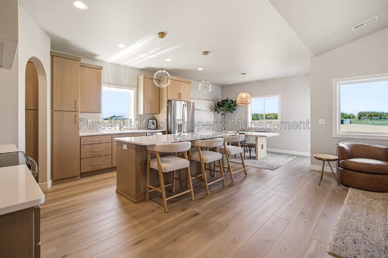 6393 68th St S - Photo 2 of 30
