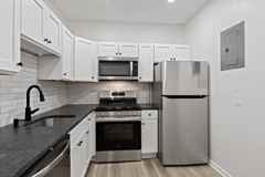 96 Chestnut St #1F - Photo 1 of 1