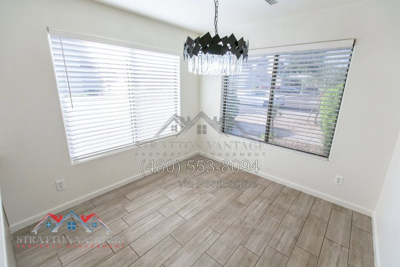 13715 W Rancho Dr - Photo 3 of 43