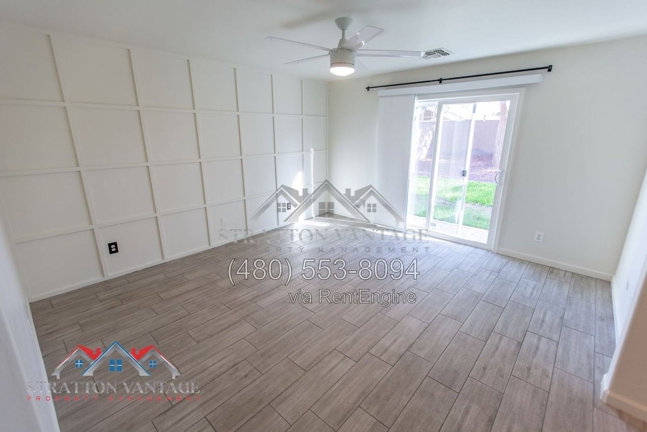 13715 W Rancho Dr - Photo 4 of 43