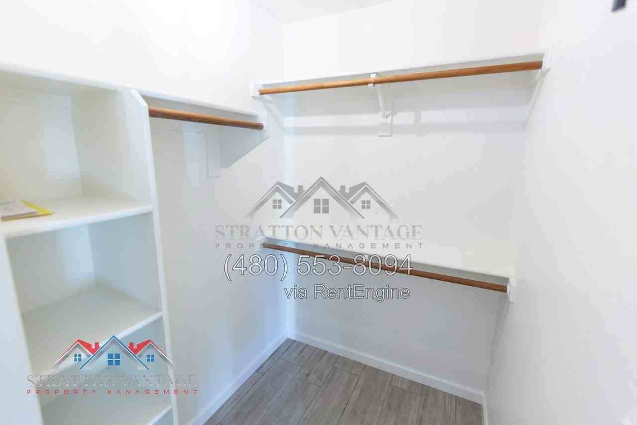 13715 W Rancho Dr - Photo 7 of 43