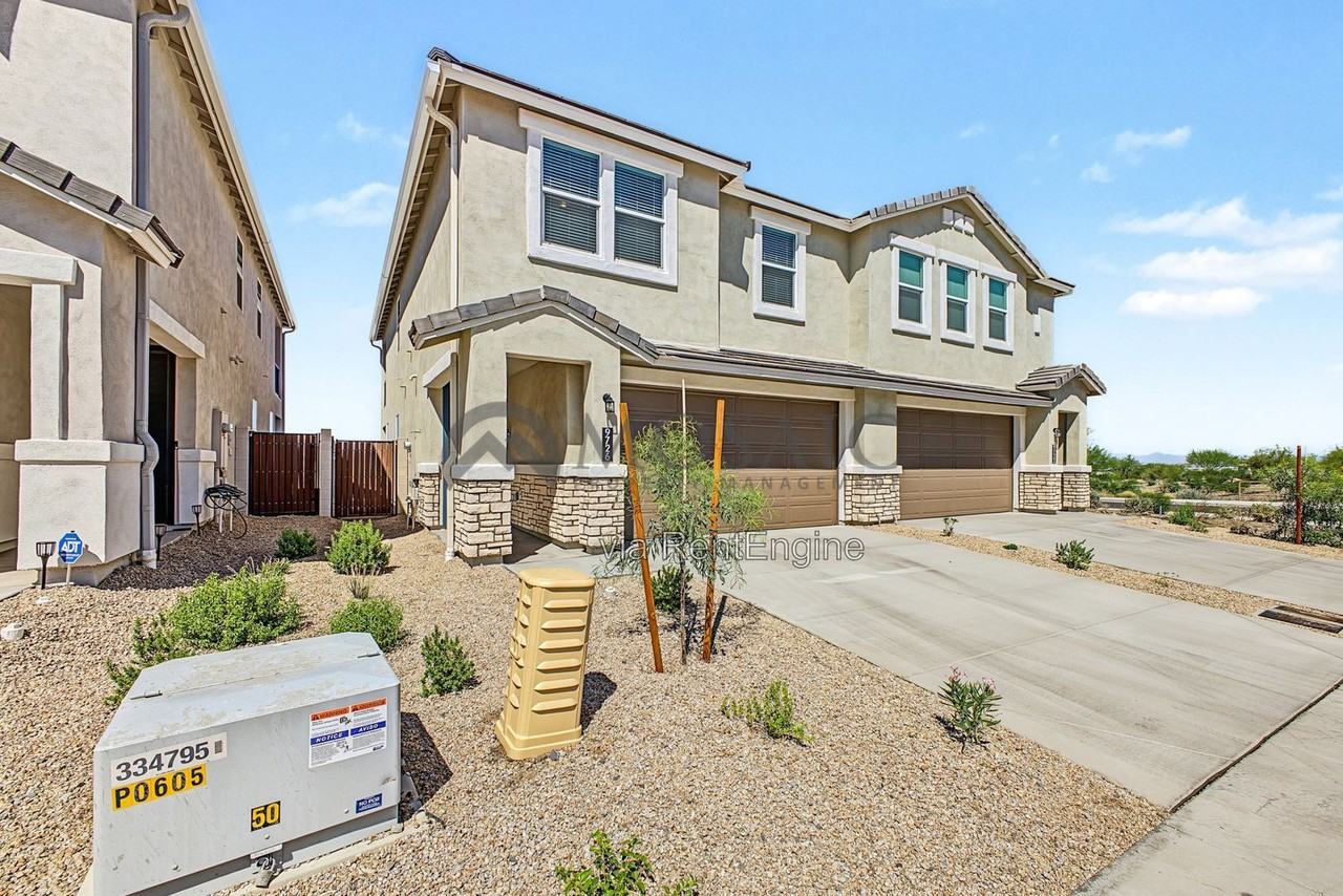 9726 S 11th Pl - Photo 3 of 40