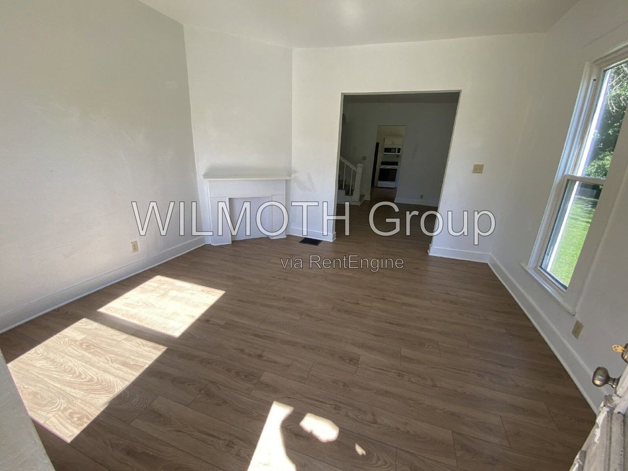 730 W 9th St - Photo 2 of 16