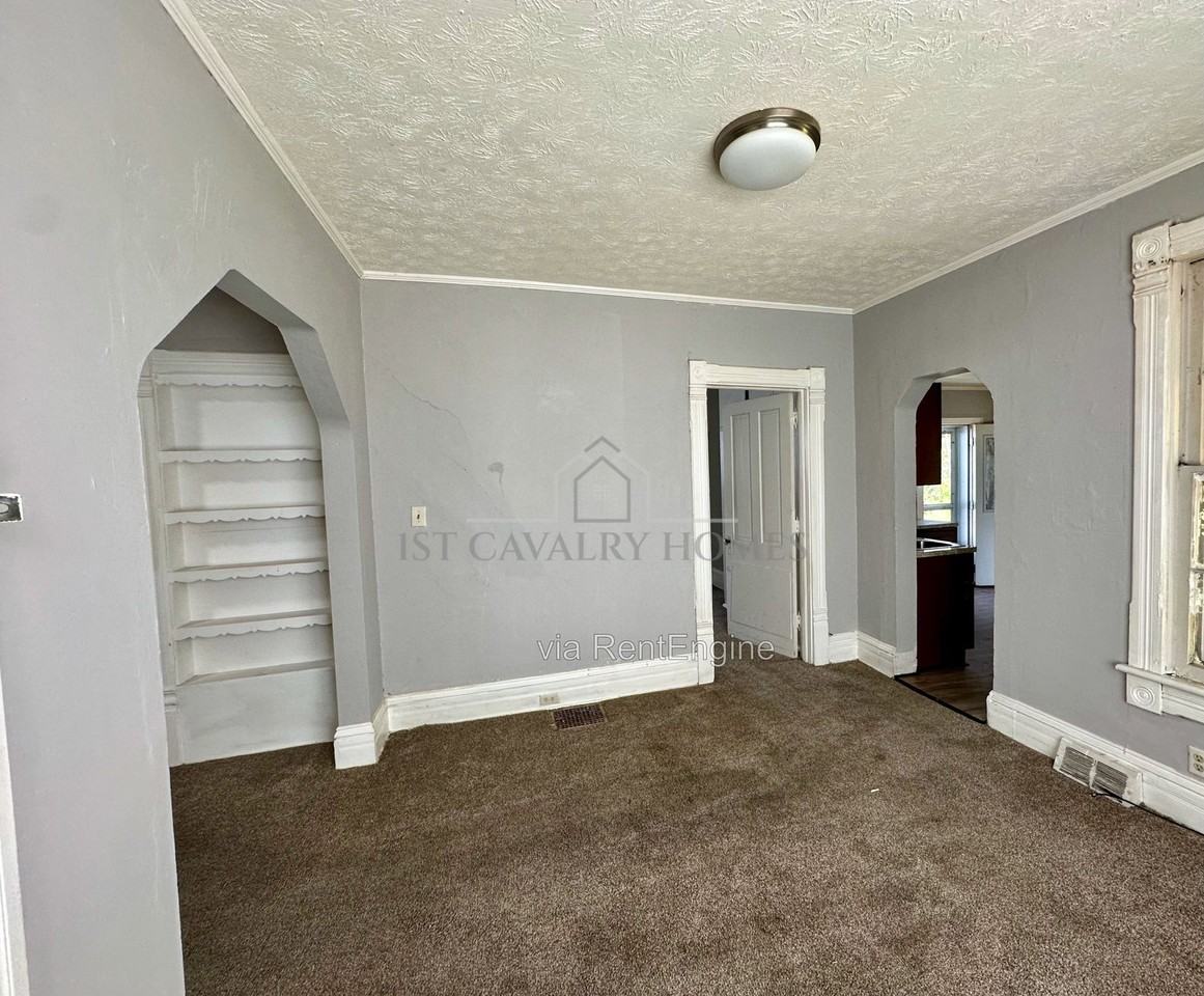 199 Crosby St - Photo 6 of 11