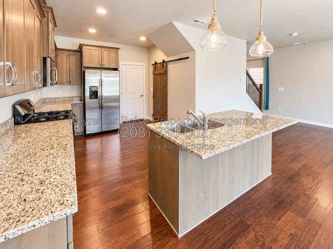 9177 W Tillamook Dr - Photo 4 of 16