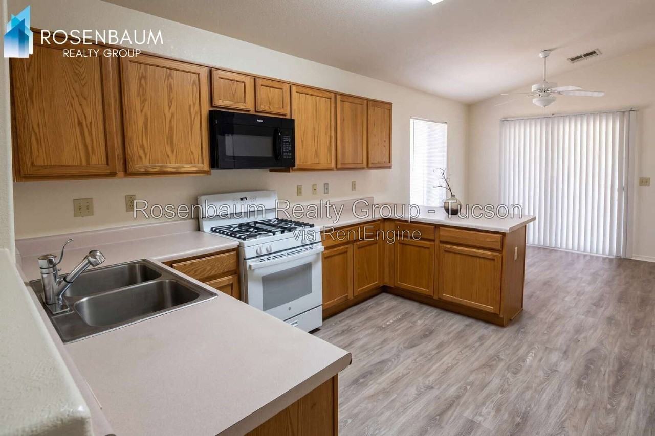 10237 E Desert Crossings Way - Photo 5 of 21