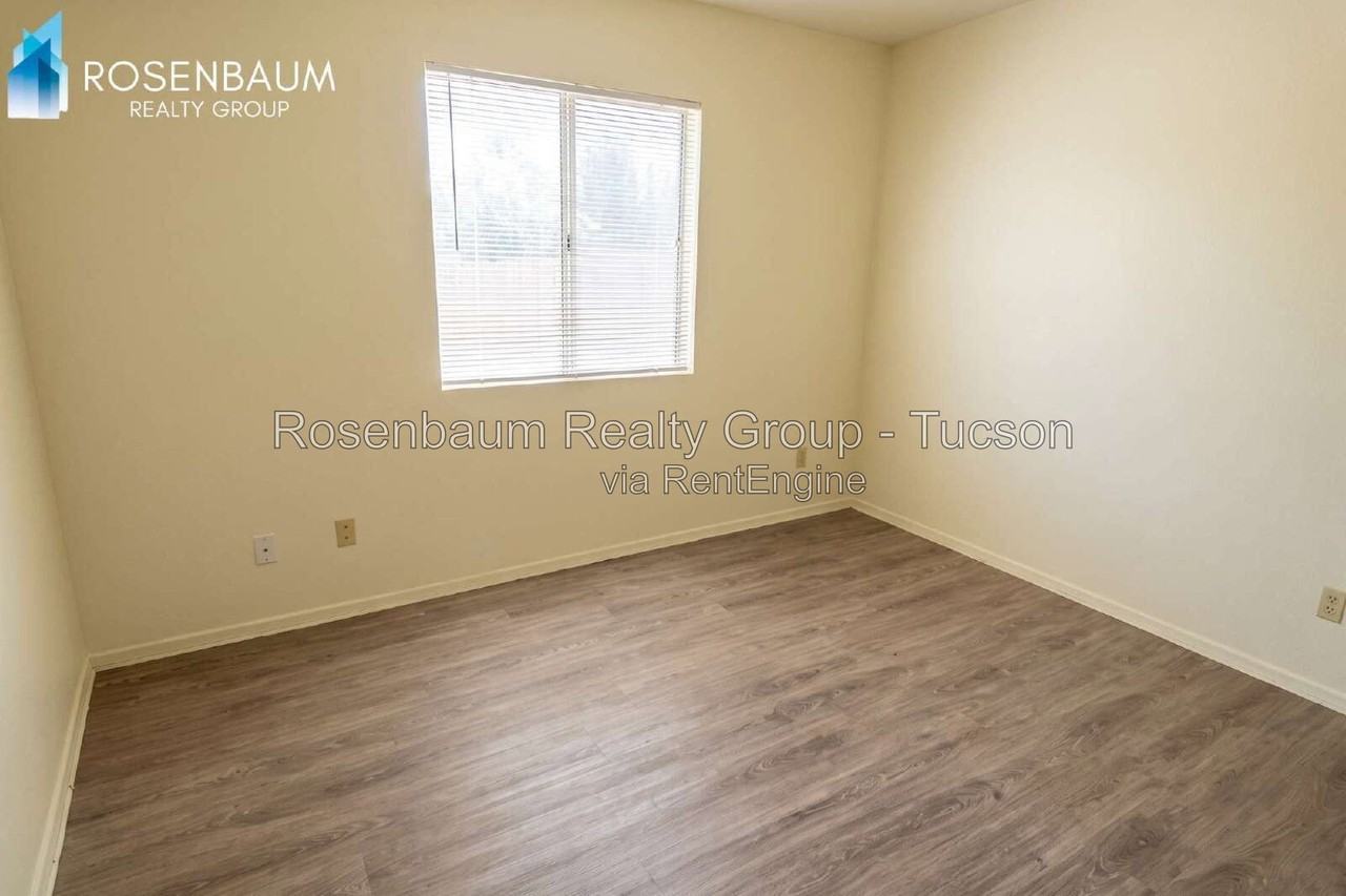 10237 E Desert Crossings Way - Photo 7 of 21