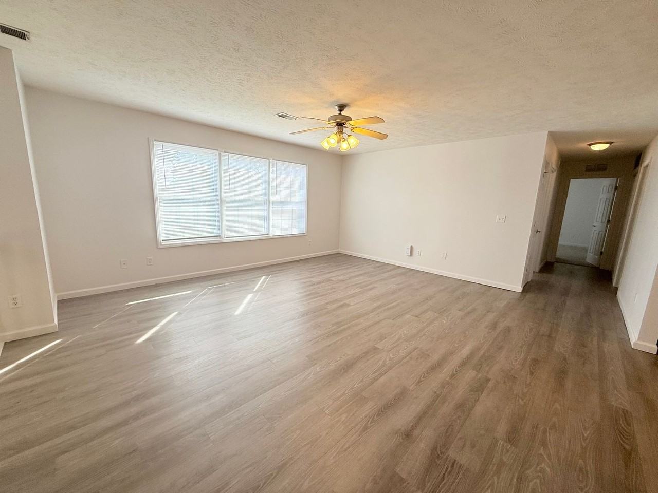 710 IAA - Photo 5 of 29
