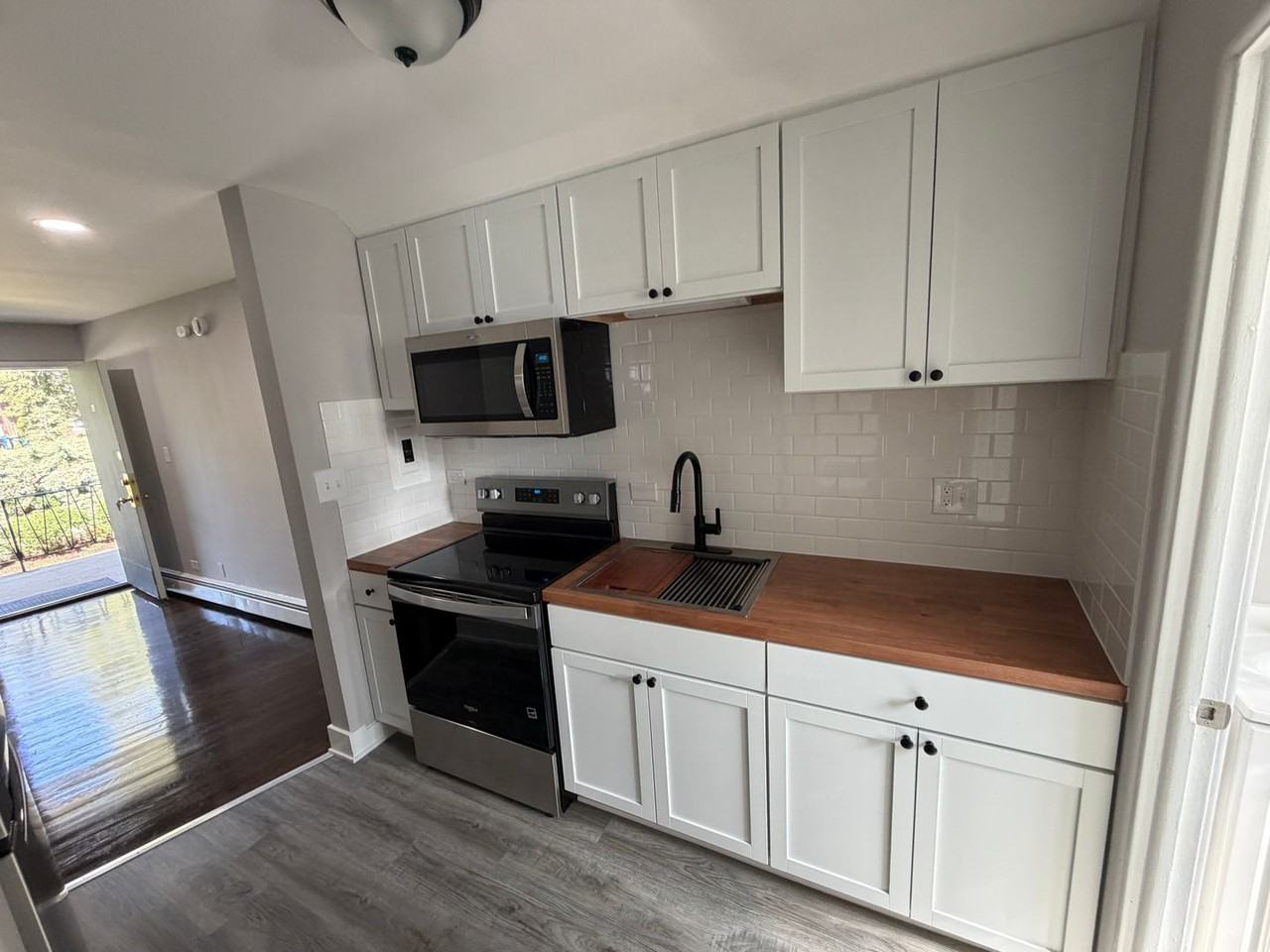 6901 N Ridge Blvd #6901-1B - Photo 7 of 12