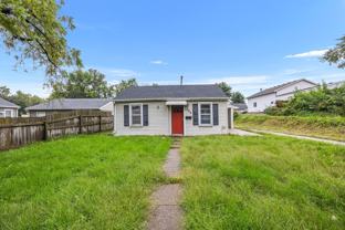 204 E Franklin Ave - Photo 1 of 1