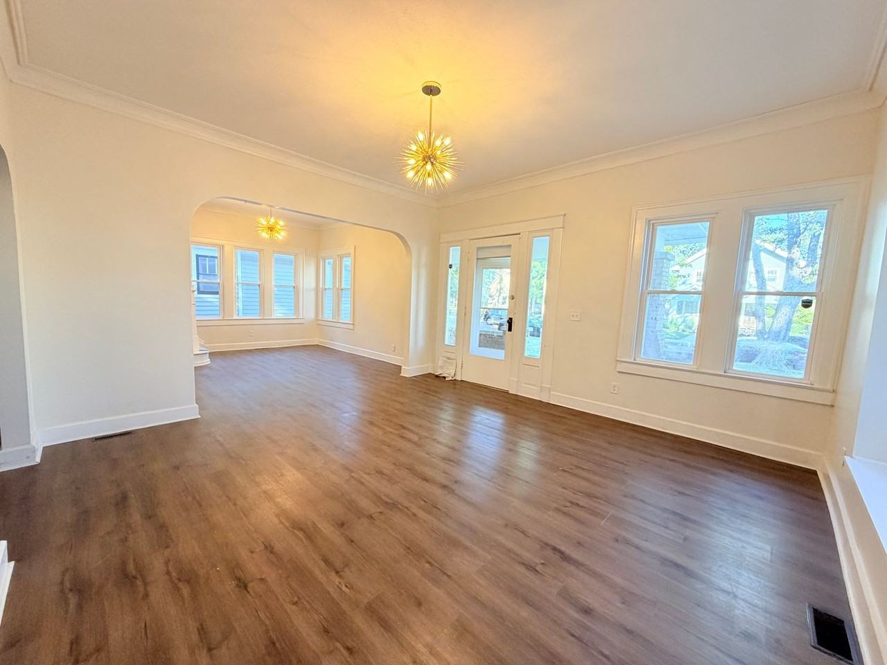 428 N Bancroft St - Photo 6 of 34