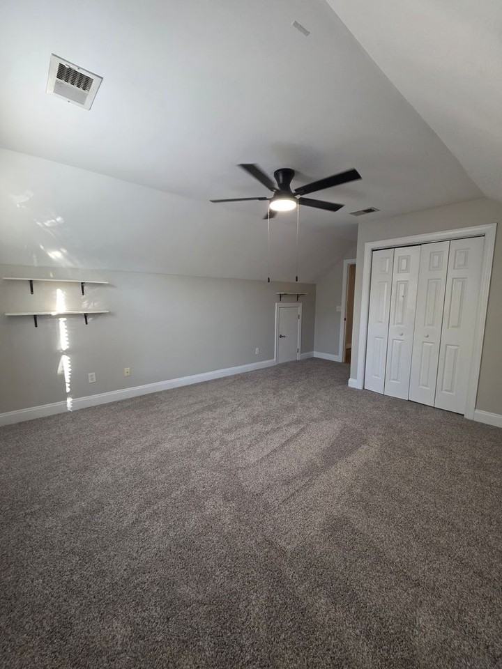 522 Saint Helena Ct - Photo 7 of 20