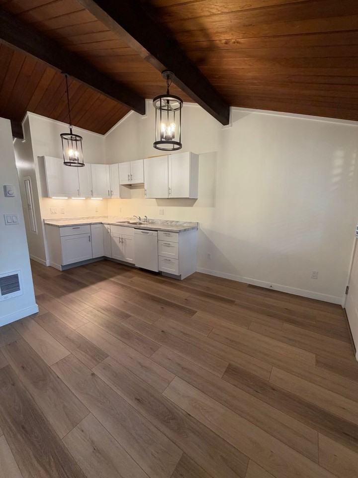 15801 Larch Way - Photo 5 of 13
