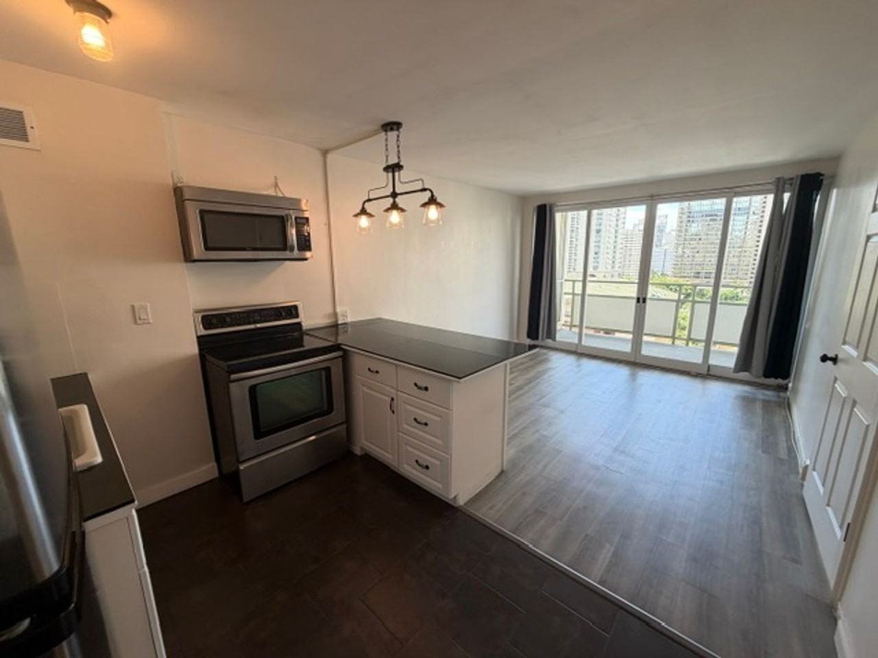 445 Kaiolu St #1108 - Photo 2 of 9