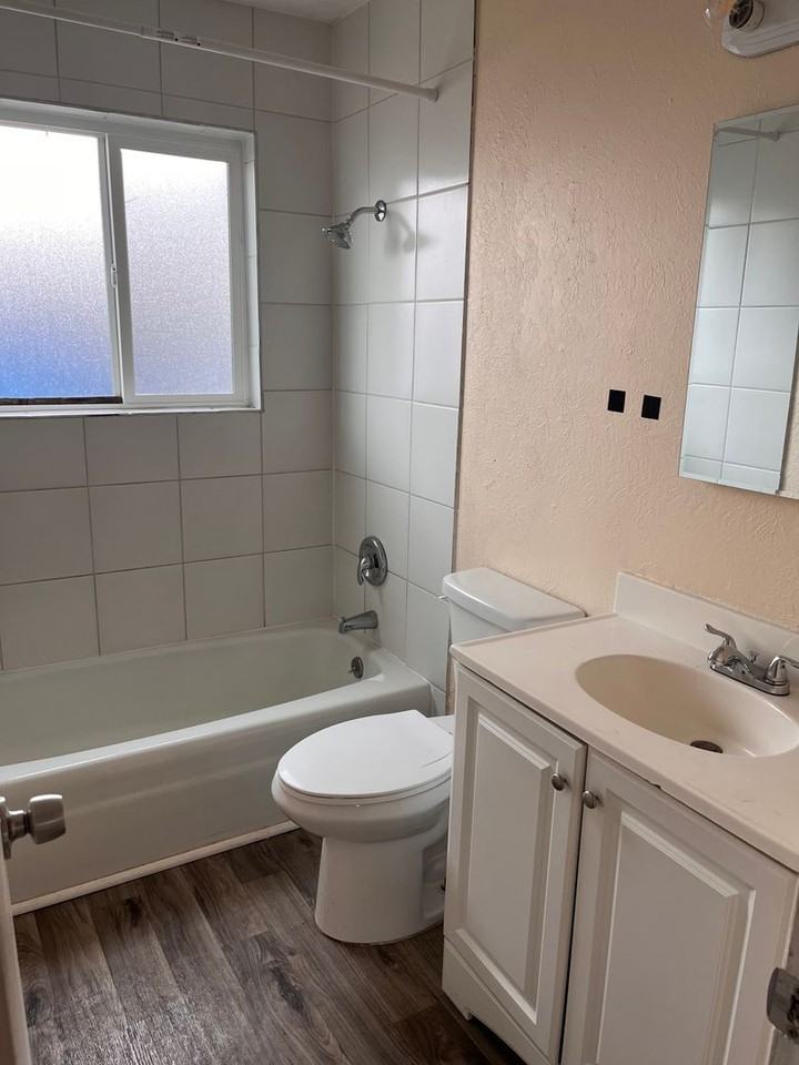 17 University Dr #D - Photo 5 of 8