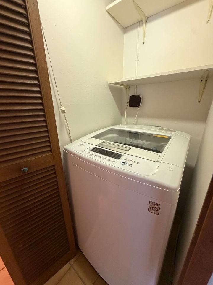 539 Kukuau St - Photo 5 of 24