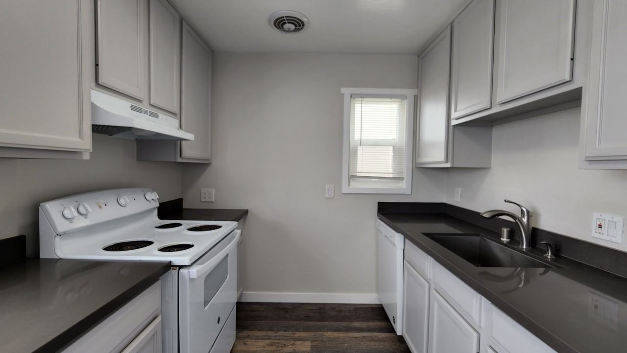 465 Esplanade Ave #1 - Photo 5 of 12