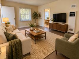 featured image of 1114 E Wilson Ave