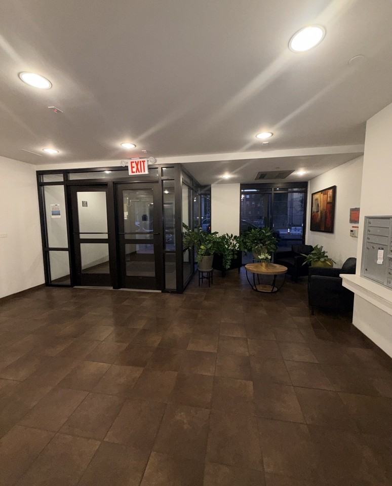 566 Gates Ave #4D - Photo 7 of 10