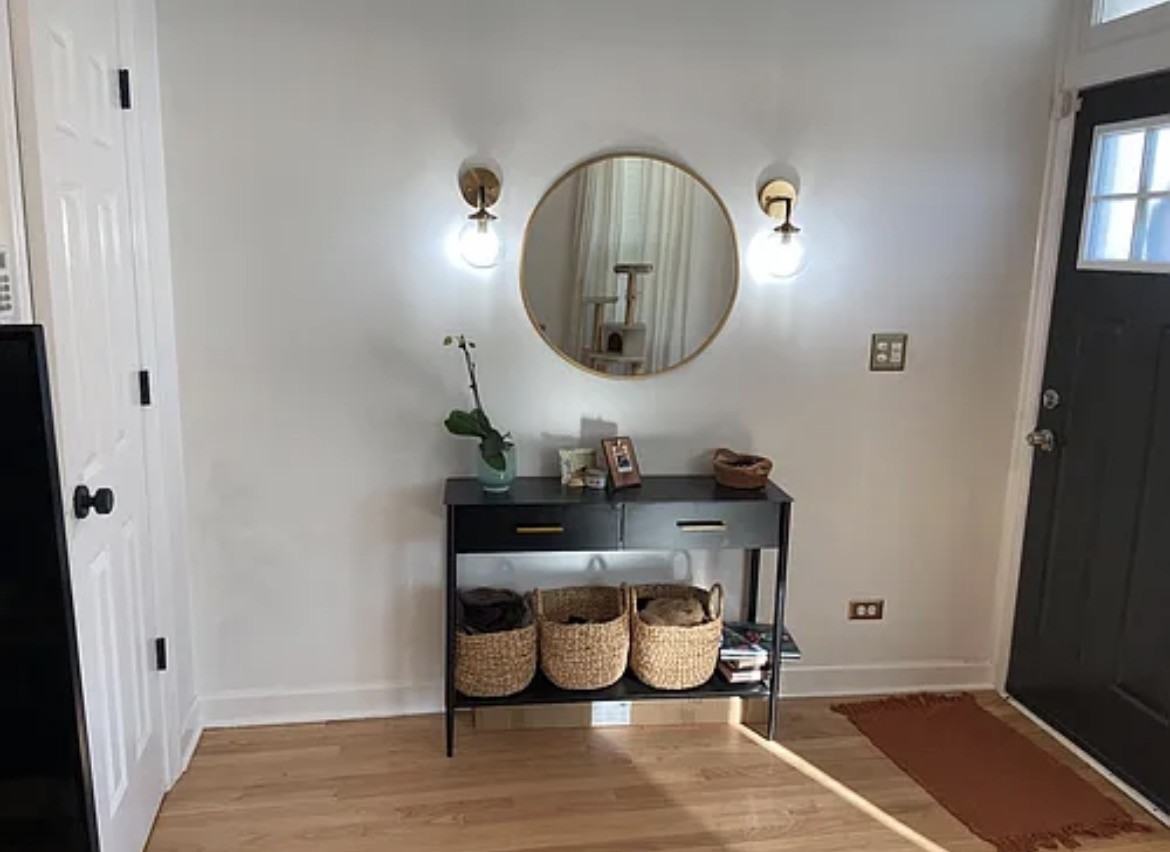 2924 N Talman Ave #2 - Photo 3 of 20