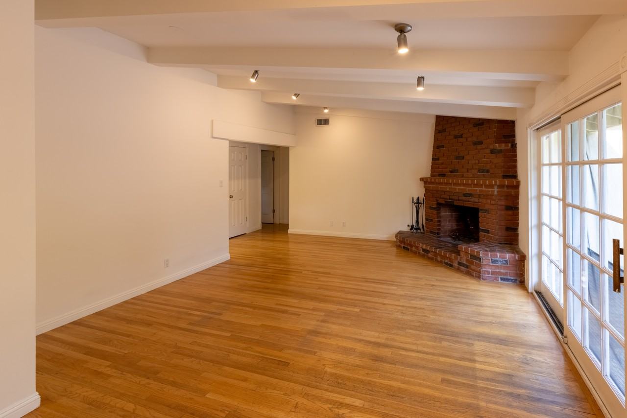 23216 Friar St #NA - Photo 5 of 17