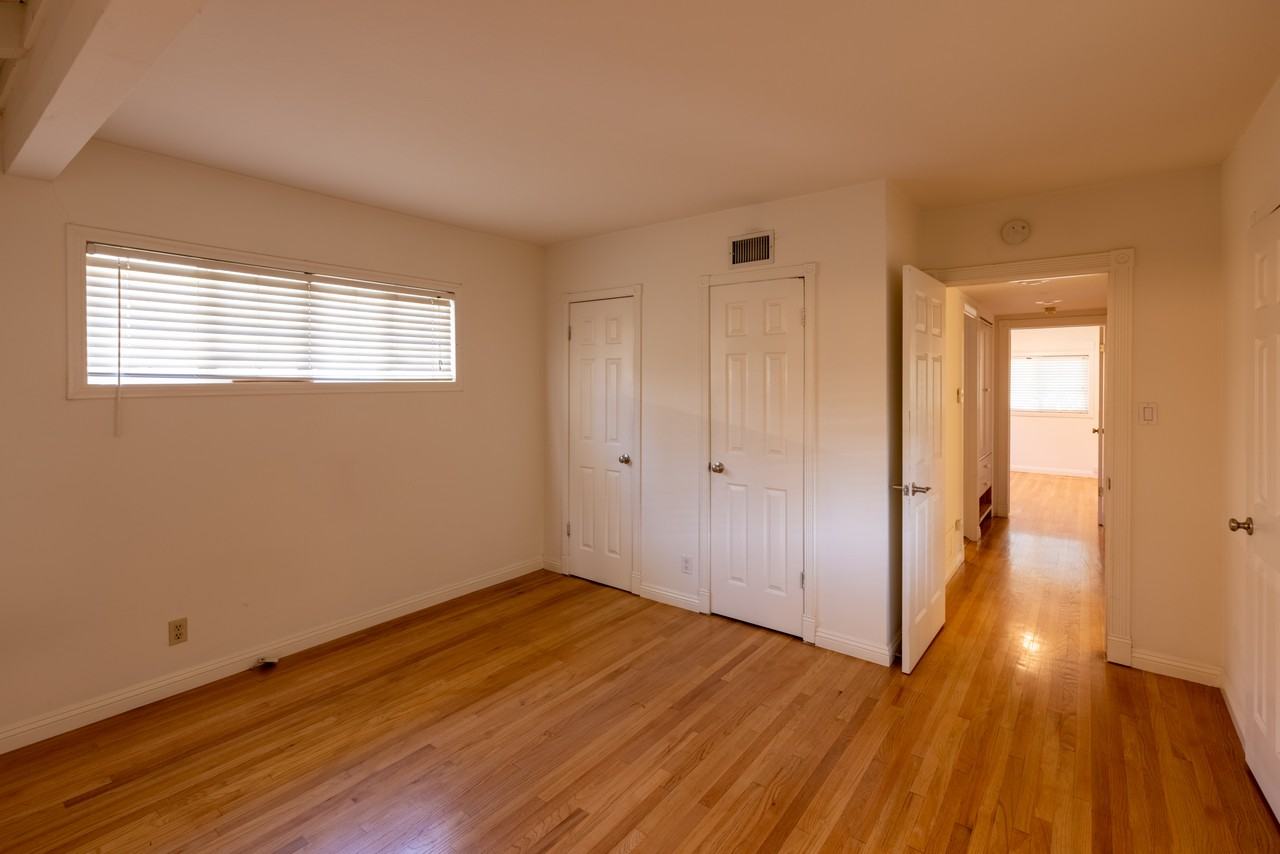 23216 Friar St #NA - Photo 7 of 17