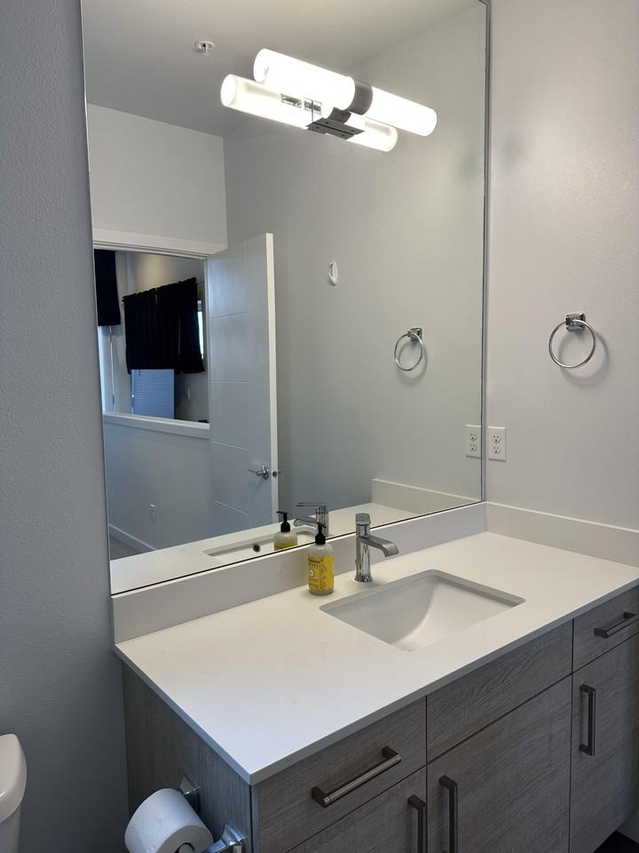7058 15th Ave Nw - Photo 5 of 31