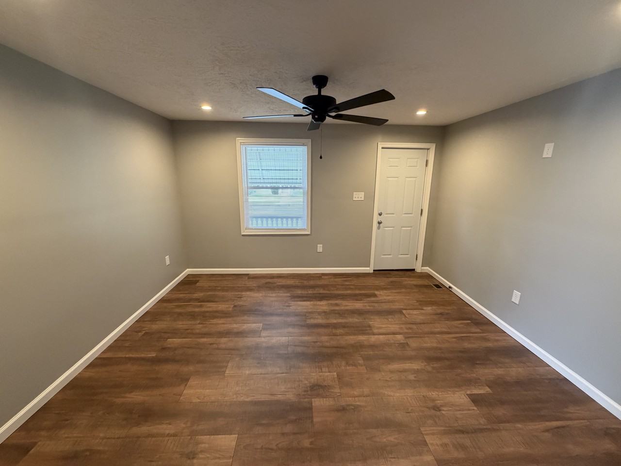 730 Boulevard Ave #1 - Photo 3 of 18