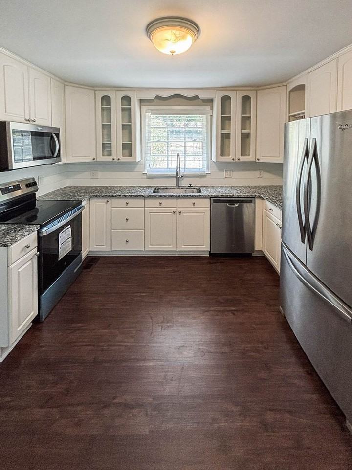 198 Barker Rd - Photo 4 of 14