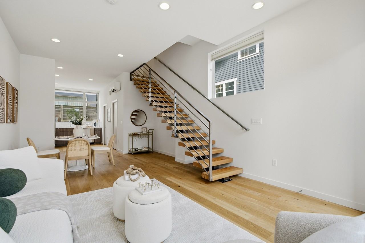 3043C 21st Ave W #1 - Photo 7 of 24