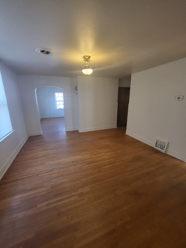 1629 W 13th St N #UP - Photo 5 of 16