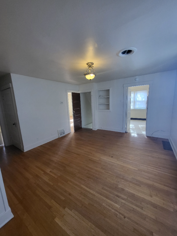1629 W 13th St N #UP - Photo 6 of 16