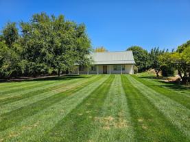 705 Almond Ave - Photo 1 of 1