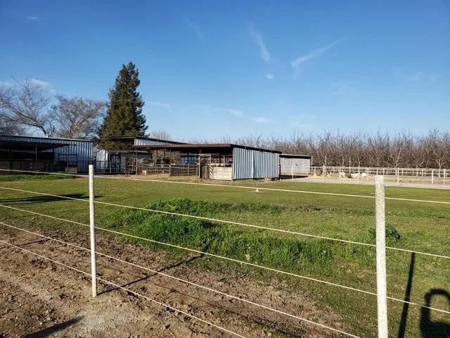 705 Almond Ave - Photo 5 of 20