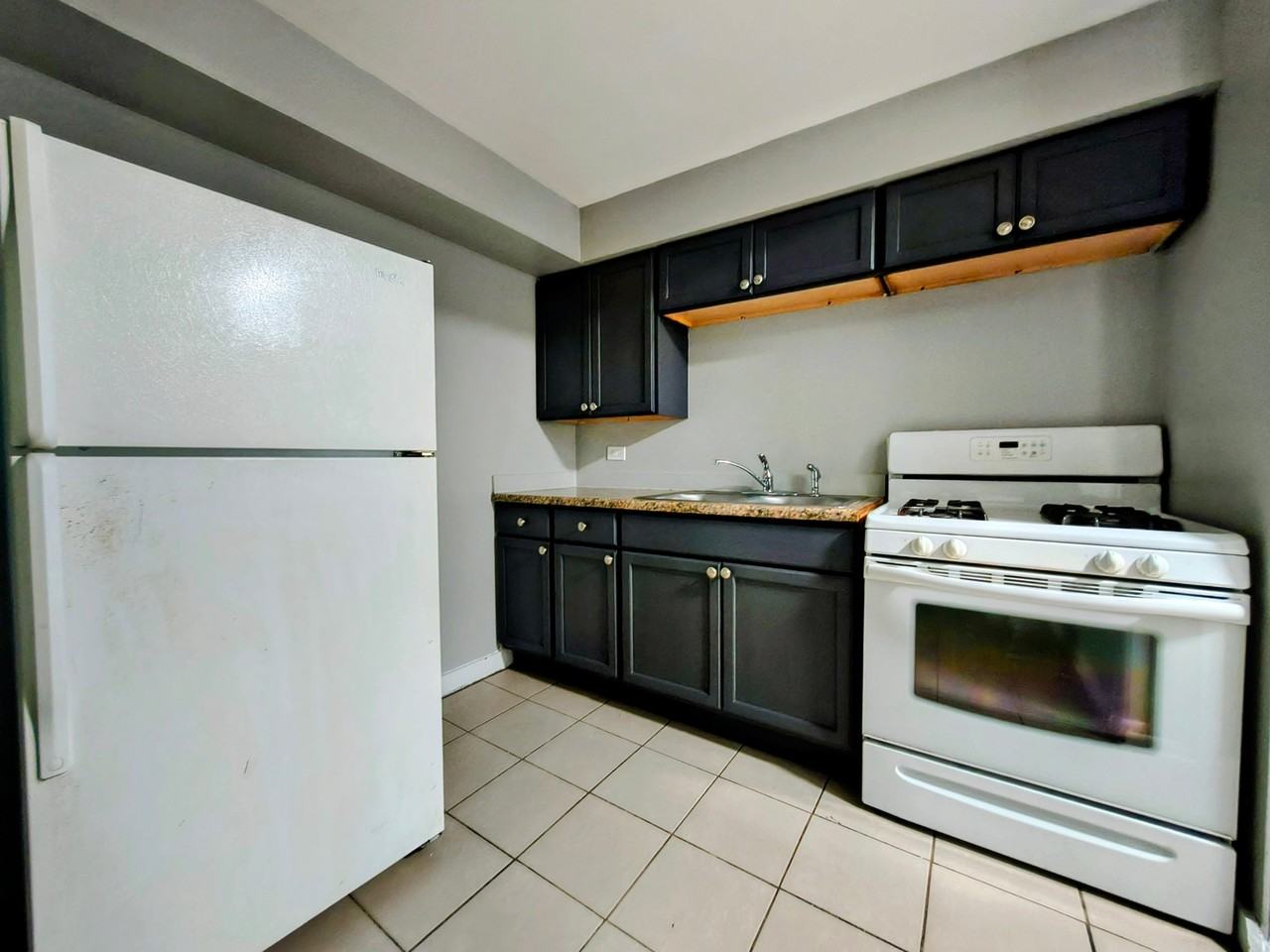6435 S Evans Ave #2B - Photo 5 of 9