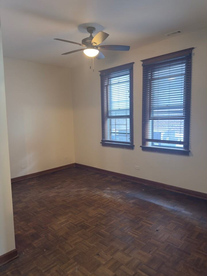 544 Crescent Blvd #B - Photo 4 of 6
