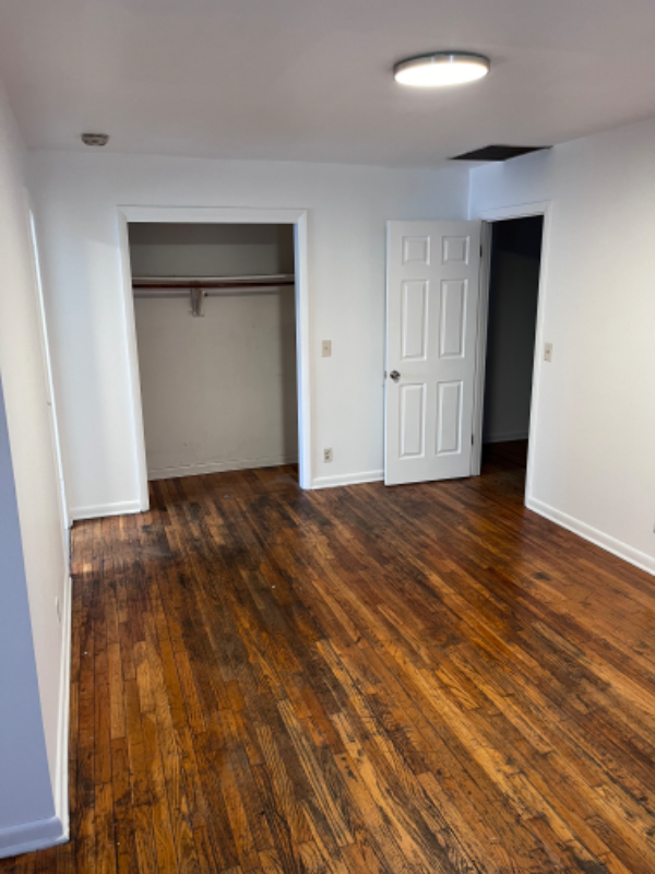202 E Washington St #4 - Photo 2 of 7