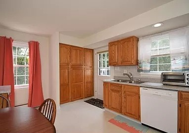 386 W Valley Forge Rd - Photo 6 of 8