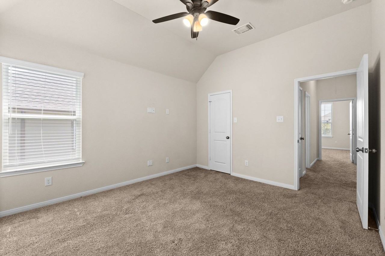 9818 Kensley Rose Dr - Photo 7 of 18