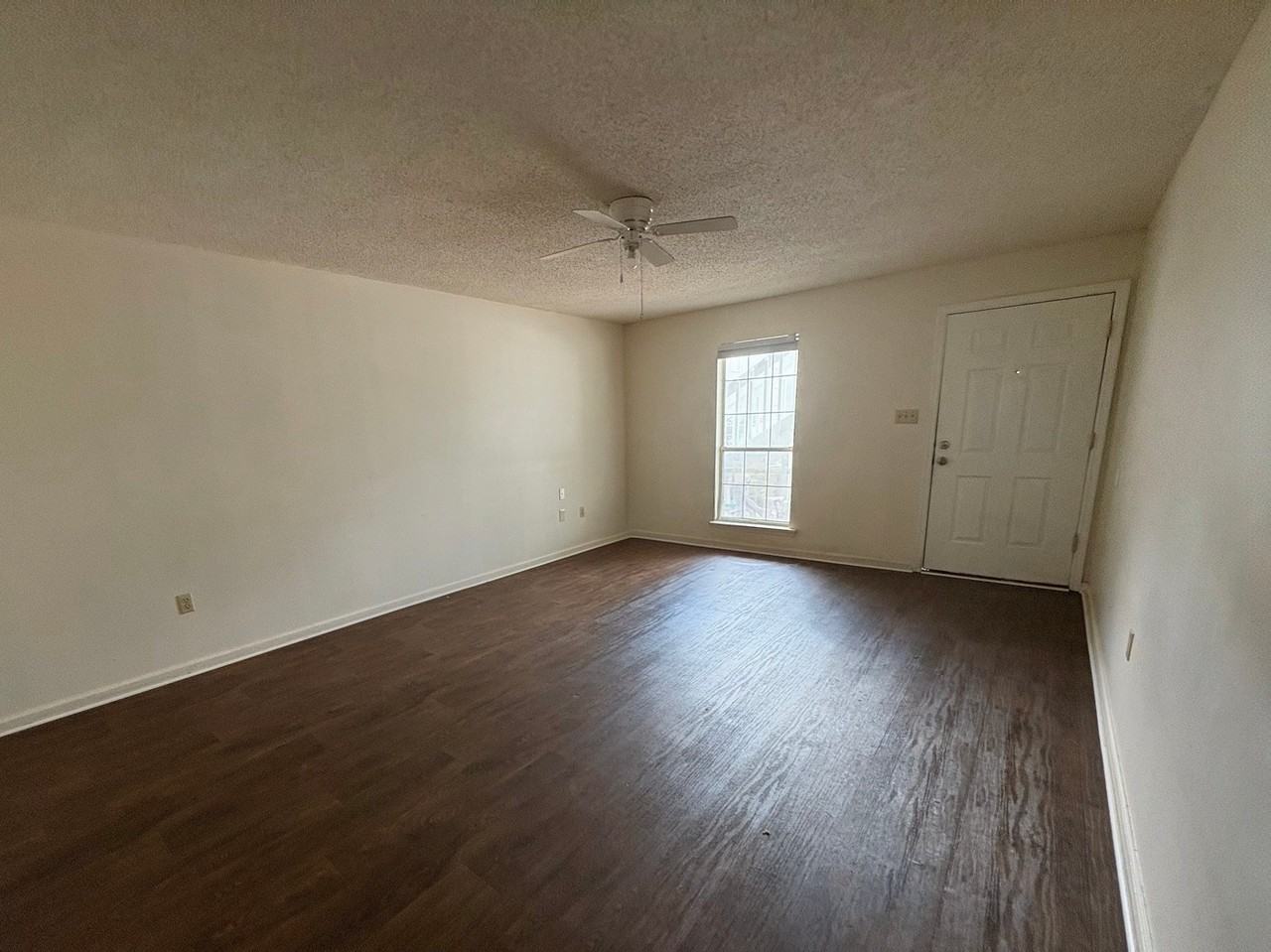 1469 Green St #1 - Photo 2 of 5