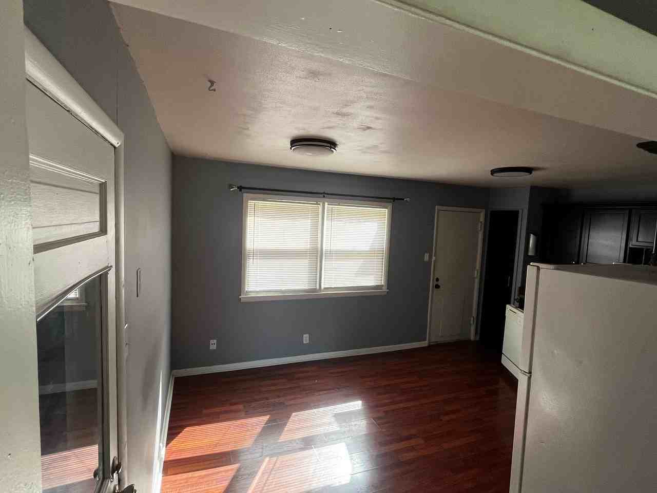 818 N El Paso Dr - Photo 3 of 10